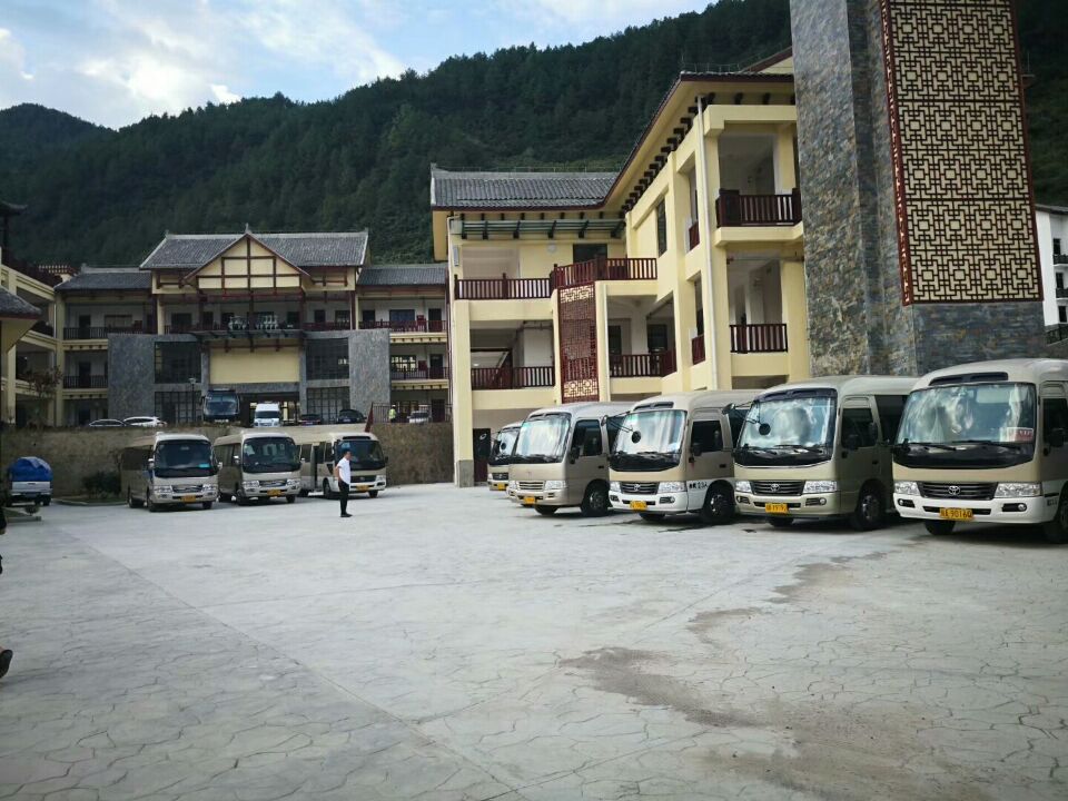 成都考斯特用車 成都考斯特用車