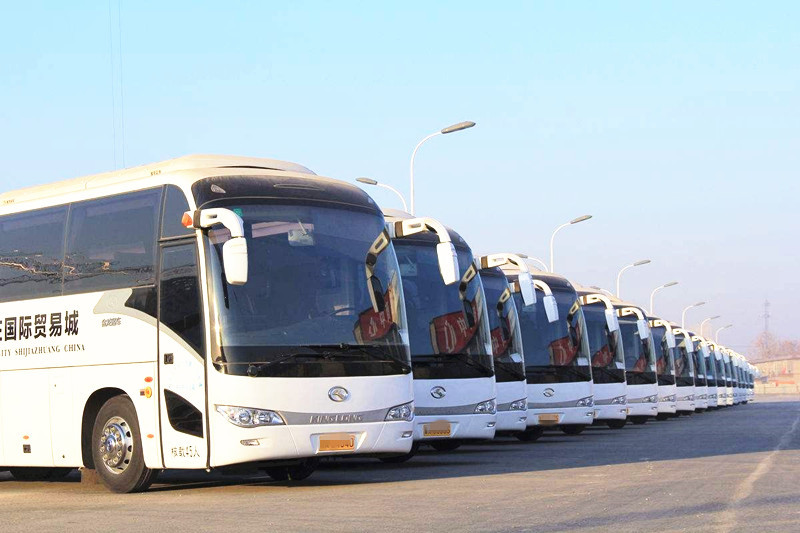 成都租大巴車 成都租大巴車