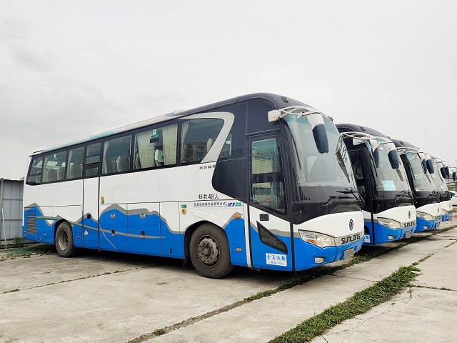 成都租大巴車 成都租大巴車