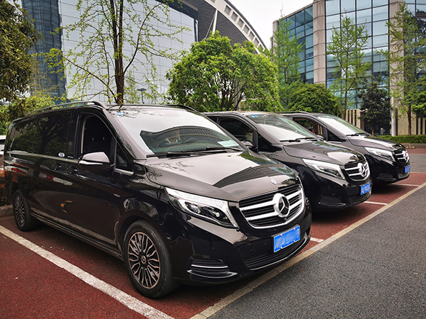 成都奔馳商務(wù)車租賃 成都奔馳商務(wù)車租賃