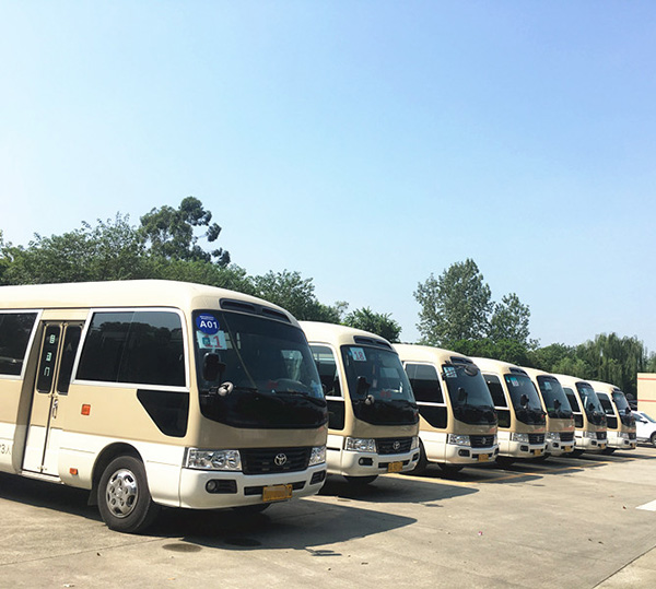 成都租車中巴車 成都租車中巴車