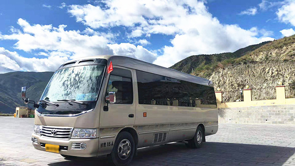 成都考斯特旅游包車 成都考斯特旅游包車