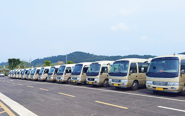 成都考斯特包車公司 成都考斯特包車公司