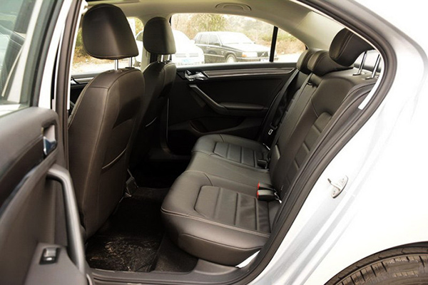 成都正規(guī)租車公司 成都正規(guī)租車公司