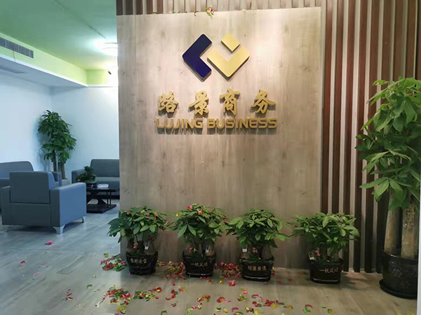 成都汽車租賃公司 成都汽車租賃公司