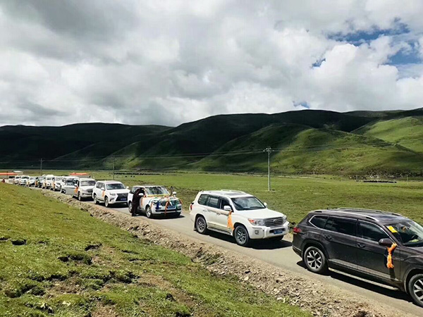 旅游租車 旅游租車