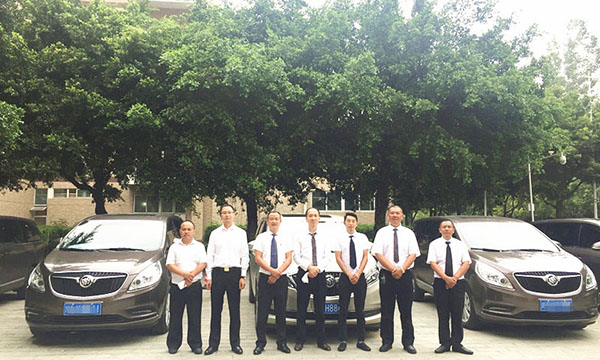 成都企業(yè)包車 成都企業(yè)包車