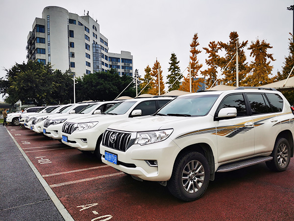 成都旅游租車公司 成都旅游租車公司