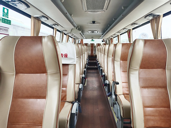 成都租大巴車 成都租大巴車